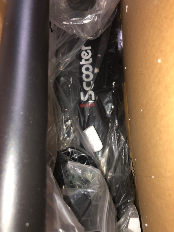 Photo 5 of iScooter Electric Scooter, 25/22/18 Miles Range, 25/18.6/15.6 MPH Top Speed, 800W/500W/350W Foldable Commuting Electric Scooter with Double Braking Systems and APP for Adults and Teens
