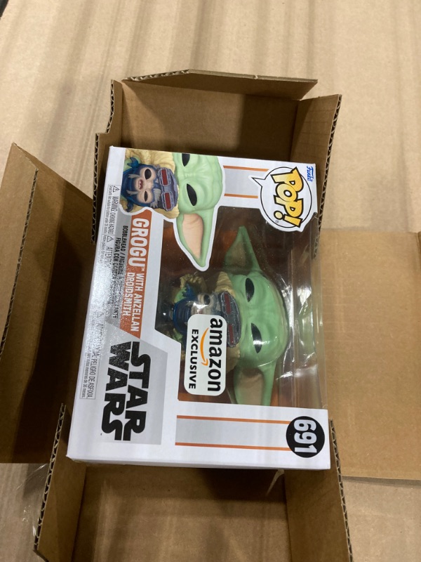 Photo 2 of Funko Pop! Star Wars: Mandalorian - Grogu with Anzellan Droidsmith, Amazon Exclusive