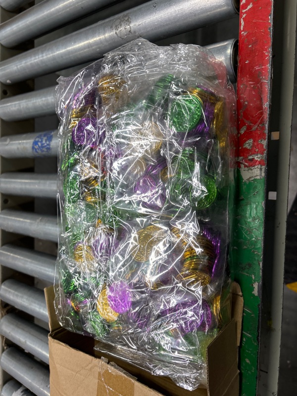 Photo 1 of Mardi Gras Plastic Coins Mardi Gras Throws for Parades Bulk Mardi Gras Party Favors Fake Purple Green Gold Coins Mardi Gras Decorations Doubloons for Carnival Pirate Hunting Game Supplies (400 Pcs)