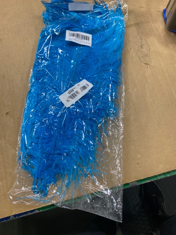 Photo 2 of 10pcs Large Turquoise Ostrich Feathers 16-18 inch Fluffy Feather for Crafts Home Party Decoration Wedding Centerpieces Clothes Vase Decor