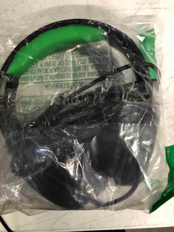 Photo 1 of BINNUNE Gaming Headset with Mic for Xbox Series X|S Xbox One PS4 PS5 PC Switch, Wired Audifonos Gamer Headphones with Microphone Xbox 1 Playstation 4|5 Black/Green