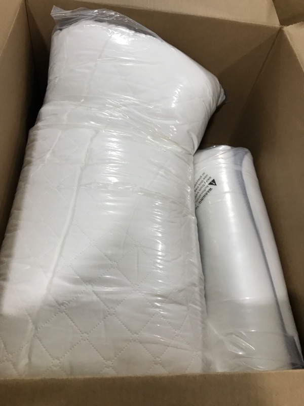 Photo 1 of standard pillow white pack