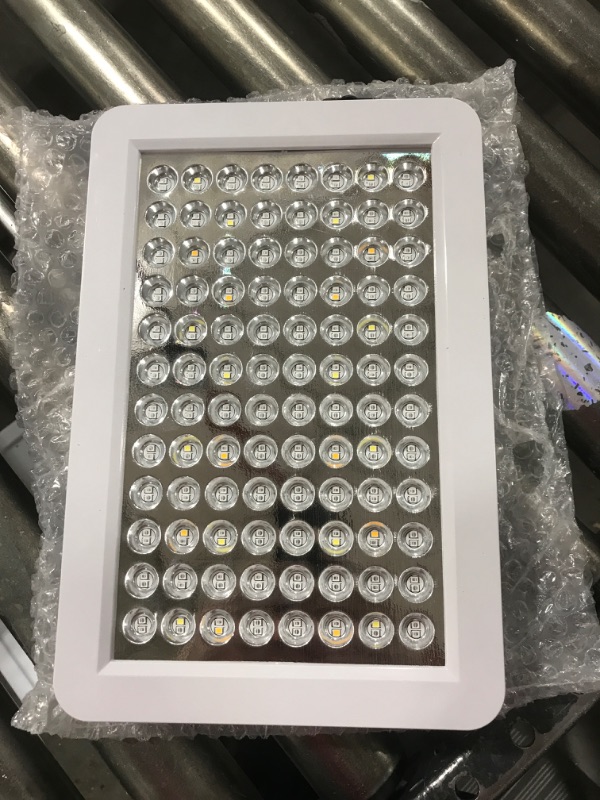 Photo 2 of Grow Light full spectrum 216 Led White
