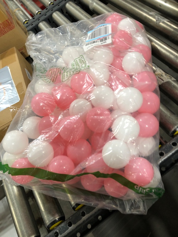Photo 1 of pack of ball pit balls  white/pink 