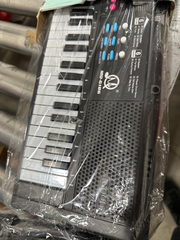Photo 2 of 61 Keys Keyboard Piano Instrument Multifunctional Piano & USB Microphone MQ6186
