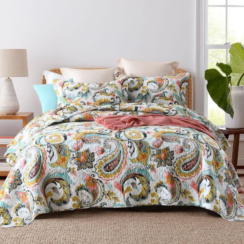 Photo 1 of Cotton Bedspread Quilt Sets Reversible Bedding Coverlet Sets Comforter Paisley Floral Bedspread (White Paisley Floral, Queen Size)
