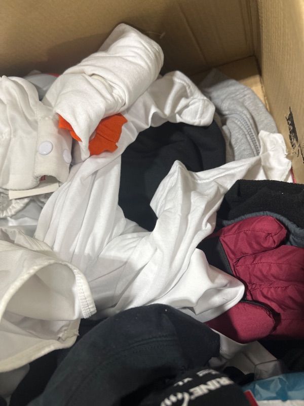 Photo 3 of Misc Box - Big 5 Clothing, Socks, Sports Clothing, Gloves, Snow Clothing