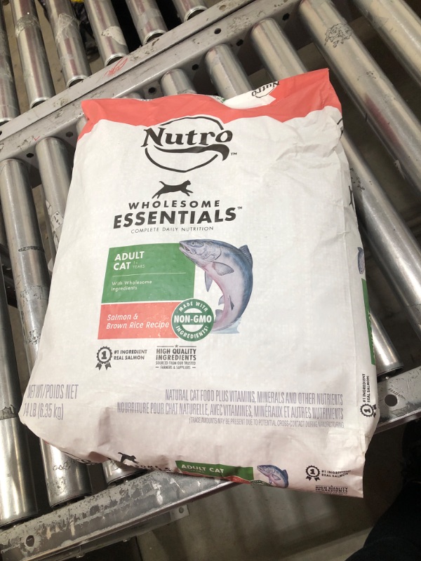 Photo 2 of Nutro Wholesome Essentials Adult Salmon & Brown Rice Recipe Dry Cat Food, 14-lb bag