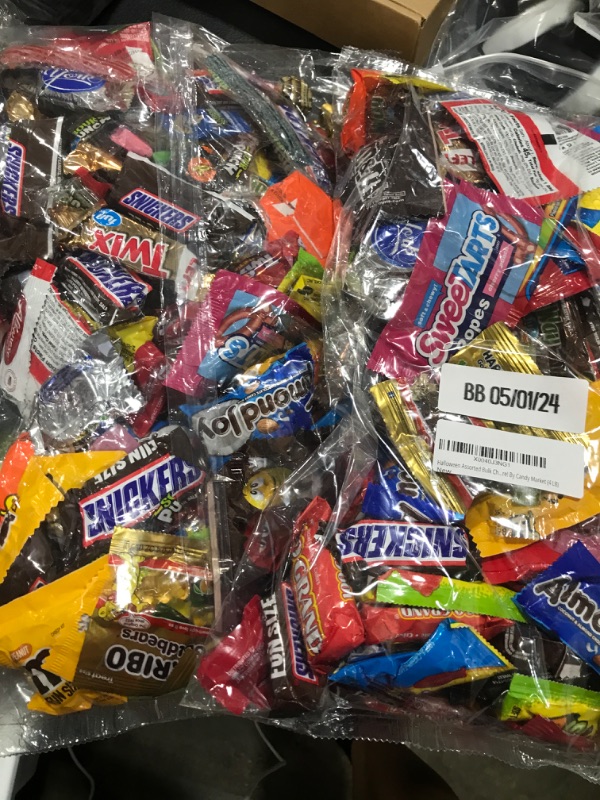 Photo 1 of 2 PACKS HALLOWEEN CANDY BAGS 
BB 5-01-2024