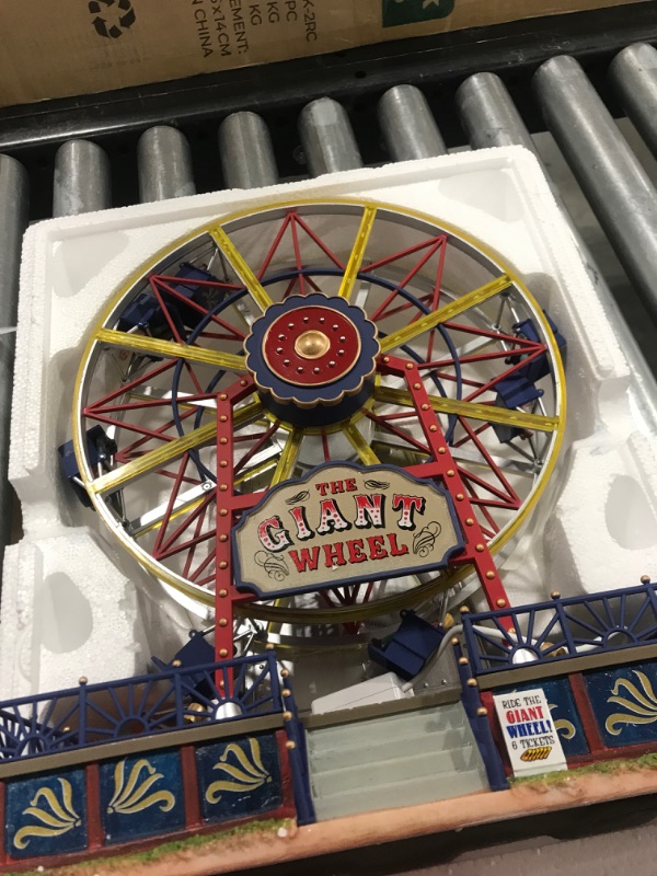 Photo 2 of THE GIANT WHEEL W/ADAPTR