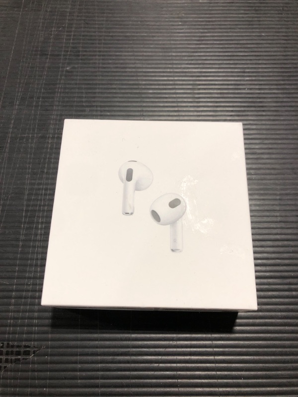Photo 3 of Apple AirPods with Lightning Charging Case (3rd Generation)