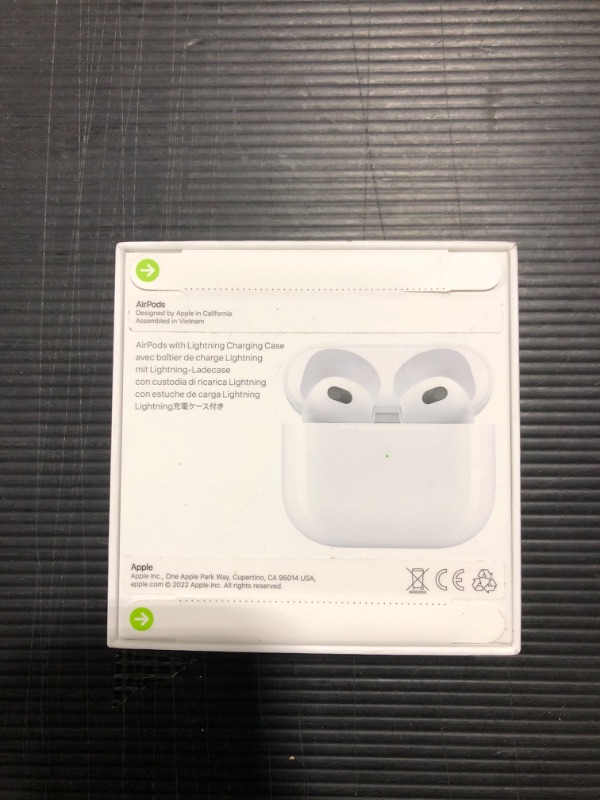 Photo 4 of Apple AirPods with Lightning Charging Case (3rd Generation)