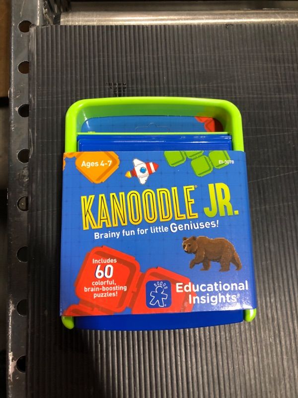 Photo 2 of Educational Insights Kanoodle Jr. Brain Boosting Puzzle Game