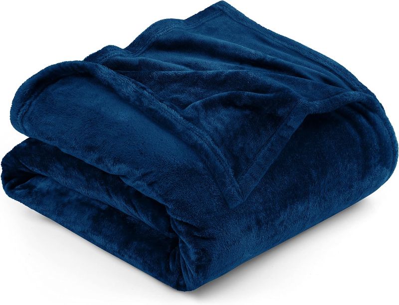 Photo 1 of Utopia Bedding Fleece Blanket King Size Navy 300GSM Luxury Bed Blanket Anti-Static Fuzzy Soft Blanket Microfiber (90x102 Inches) King Navy