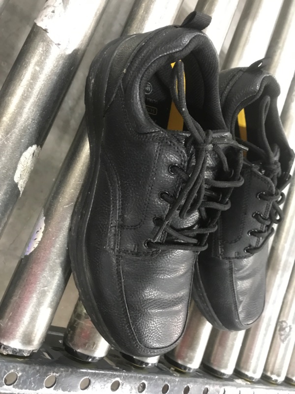 Photo 2 of Perry Ellis Eldridge Men's Slip-Resistant Casual Shoes--m9
