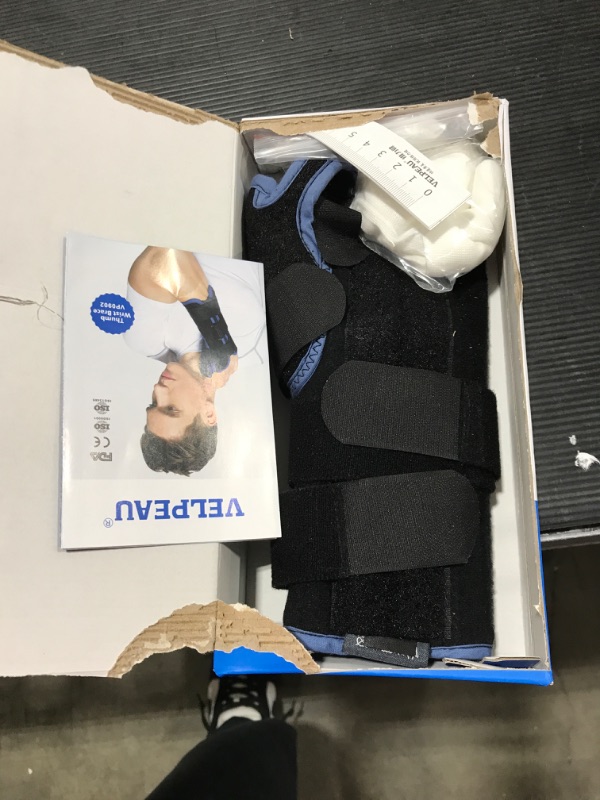 Photo 1 of VELPEAU Wrist Brace with Thumb Spica Splint for De Quervain's Tenosynovitis, Carpal Tunnel Pain, Stabilizer for Tendonitis, Arthritis, Sprains & Fracture Forearm Support Cast (Regular, Left Hand -M)