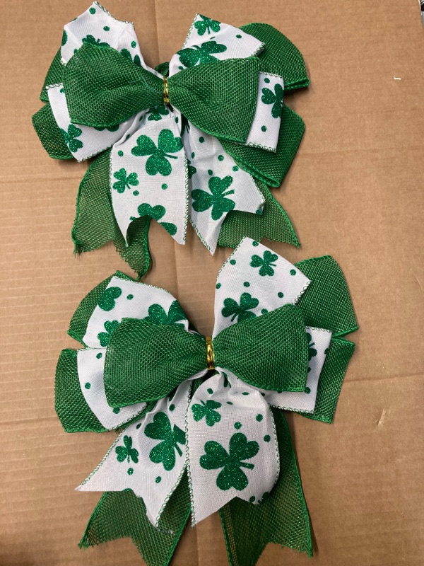 Photo 3 of 2 Pcs Large Shamrock Clover Burlap Bows 12x 10 Inch Green Wreath Holiday Bow for Front Door Wreath Decorations Tree Topper Bow Irish Party Supplies(Clover)