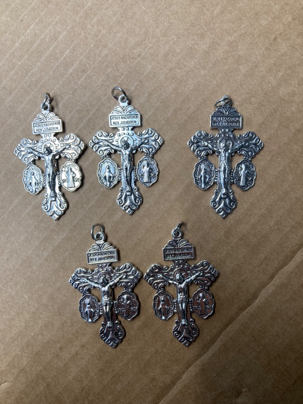 Photo 2 of Catholic Crucifix for Rosary Making Bulk Pack of 5,Cruz Del Perdon Catolica Crucifix with St Benedict Medal and Milagrosa Medal,Pardon Crucifix Rosary Parts for Rosaries Catholic,Crucifijos Catolic