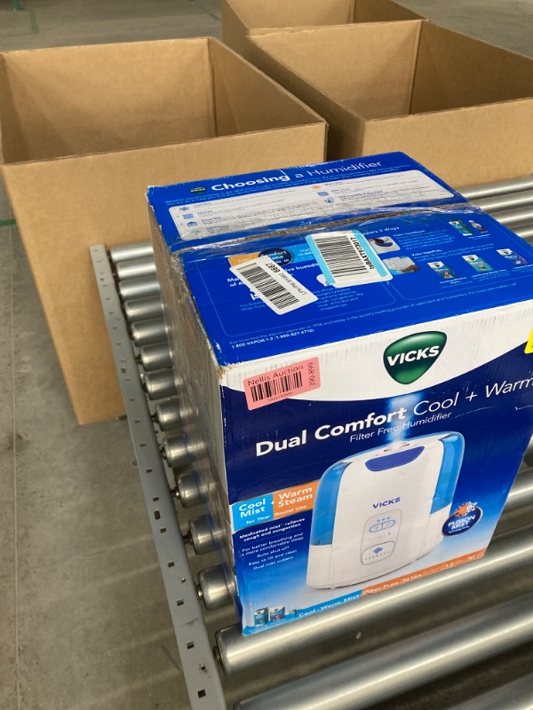 Photo 1 of *USED* Vicks 1.2 Gal. Filter-Free Humidifier. #1 Brand Recommended by Pediatricians*. Visible cool mist humidifier for Bedrooms, Kids, Baby, Adults. Compatible...