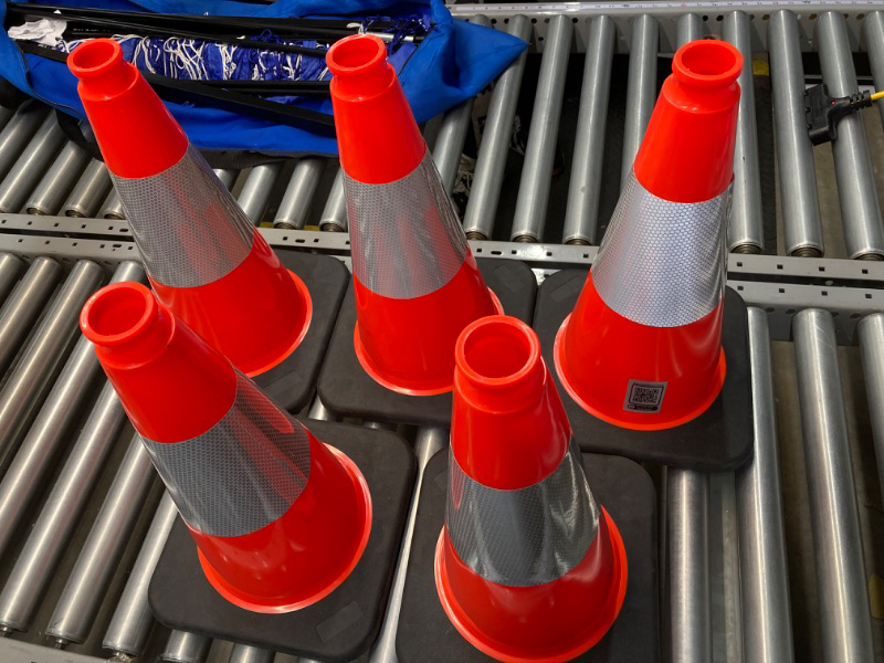 Photo 2 of (5 Cones) BESEA 18" inch Orange PVC Safety Traffic Cone Black Base Construction Road Parking Cones with 6" Reflective Collars 02_18"(5 Cones)