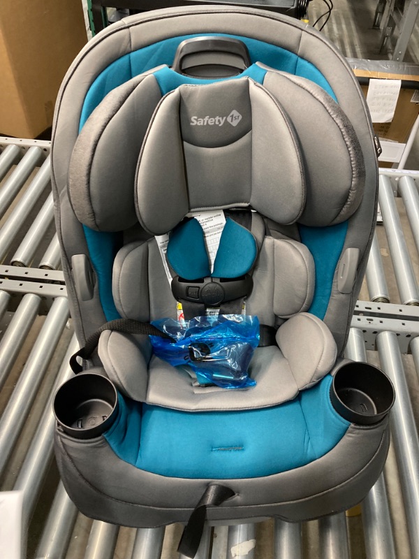 Photo 4 of Safety 1st Grow and Go All-in-One Convertible Car Seat, Rear-facing 5-40 pounds, Forward-facing 22-65 pounds, and Belt-positioning booster 40-100 pounds, Blue Coral Blue Coral Original