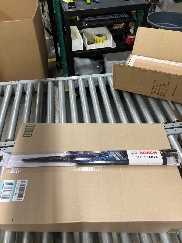 Photo 2 of BOSCH 40724 MicroEdge Conventional Wiper Blade; 24" - Single
