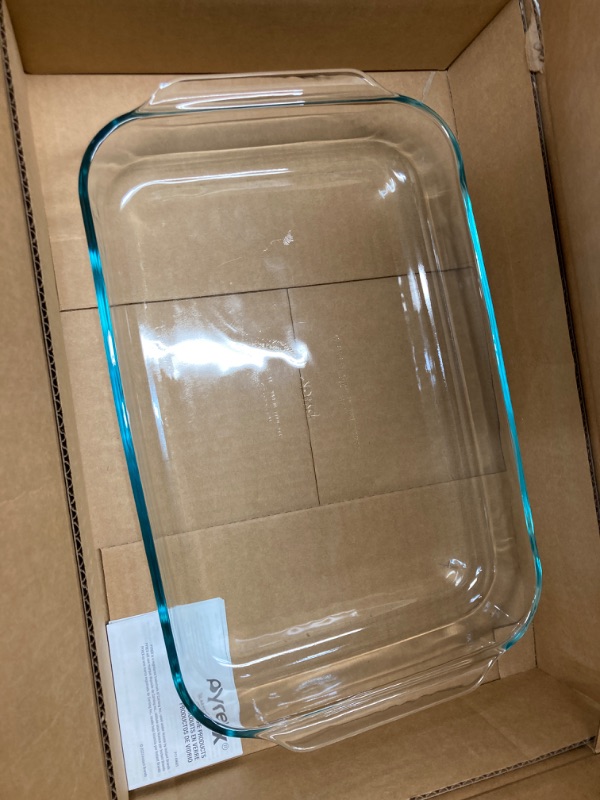 Photo 2 of ** MISSING LID** Pyrex Basics 4.8 QT Glass Baking Dish with Plastic Lid, Casserole Dish, Glass Food Container, Oven, Freezer and Microwave Safe, Clear Container