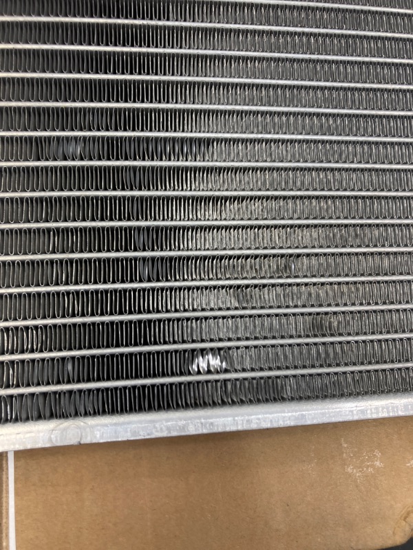 Photo 4 of A/C Condenser for Kenworth T2000, T700, T800 / Peterbilt 367, 384, 386, 387, 388, 389, 587 QR