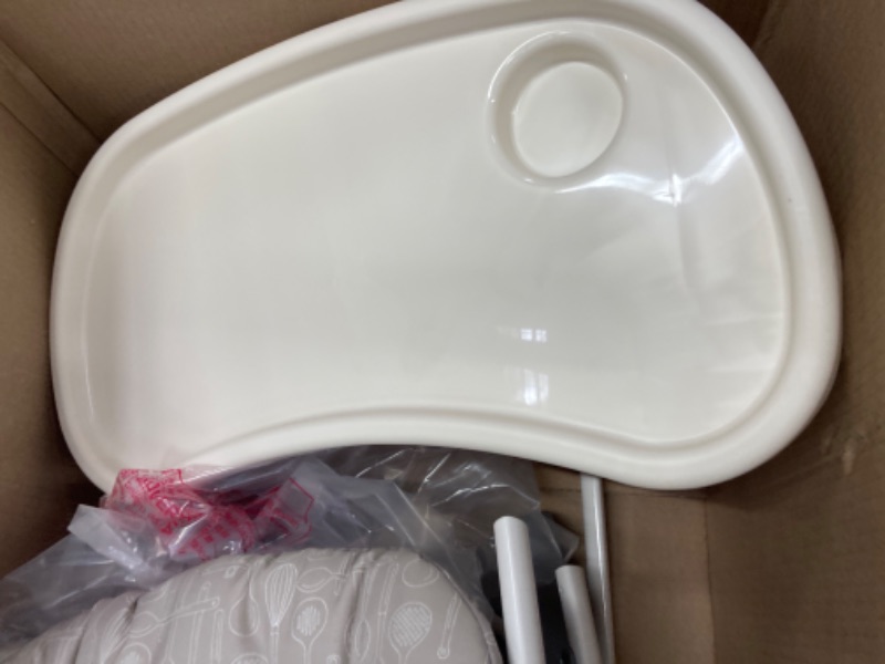 Photo 3 of Graco Slim Snacker High Chair, Ultra Compact High Chair, Whisk