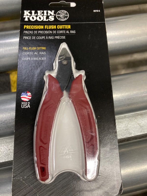 Photo 1 of 
Klein Tools - Midget Lightweight Diagonal Cutters 72080 5 Flush Cut Pliers - Sold as 1 Each by Klein Tools
