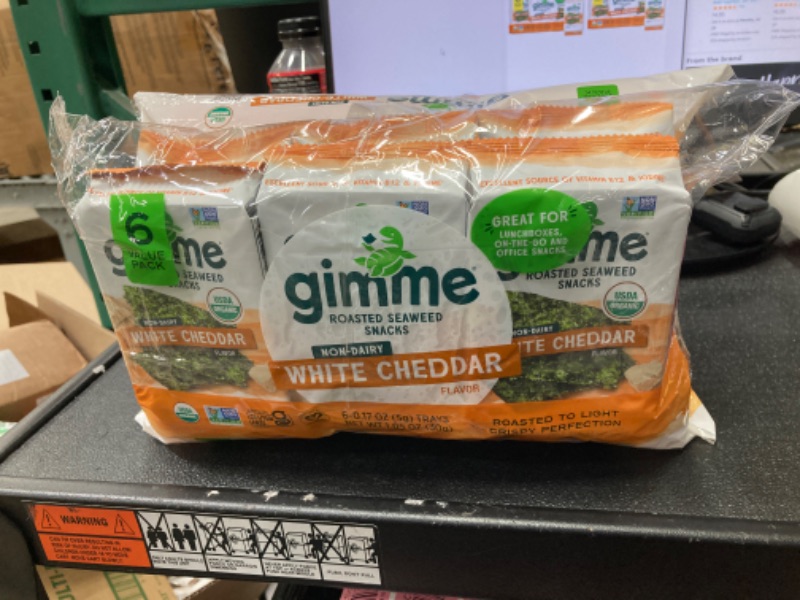 Photo 2 of ***BEST BEFORE 09/13/2024*** gimMe - White Cheddar - 6 Count - Organic Roasted Seaweed SheetsKeto, Vegan, Gluten Free - Great Source of Iodine & Omega 3’s - Healthy On-The-Go Snack for Kids Adults (Pack of 2) 6 Count- Pack of 2 #5 White Cheddar