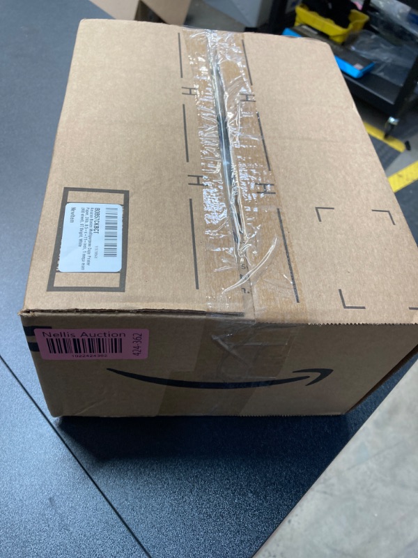 Photo 1 of Amazon Basics Multipurpose Copy Printer Paper, 24lb, 8.5-x-11-inch, 1 mega ream (800 sheet), 97 Bright, White