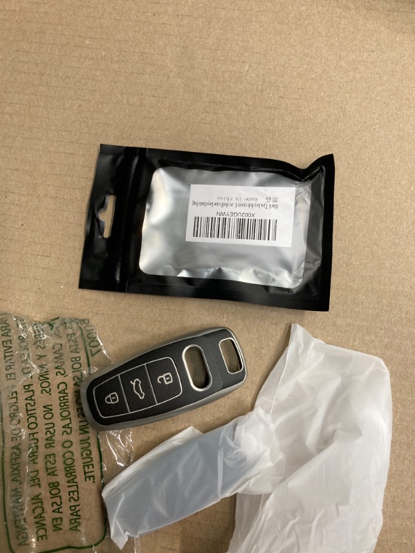 Photo 2 of black Tpu key fob cover for Audi 2019 2020 A6 A6L A7 E-Tron A8 Q8 Accessories shell case keychain bag