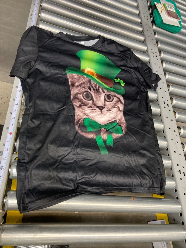 Photo 1 of SIZE LARGE  Funny St Pat's Paddy Patrick Day's Happy St Cat Tricks Day T-Shirt