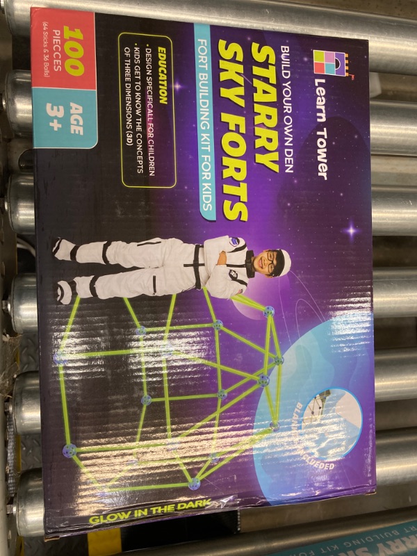 Photo 1 of STARRY SKY FORTS FORT BUILDING KIT FOR KIDS GREEN
