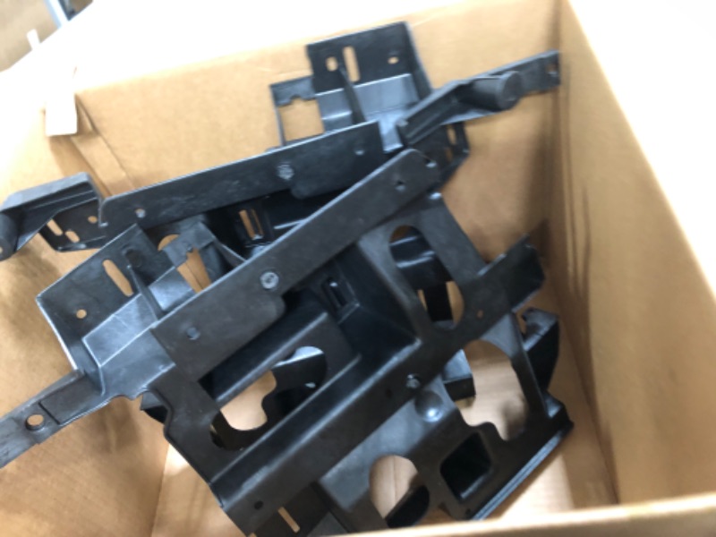 Photo 1 of For Chevy Silverado 1500/2500 / 3500 Headlight Bracket 2003 04 05 2006 Driver and Passenger Side Pair/Set | Support | Includes 2007 Classic | GM1221130 + GM1221131 | 15798921 + 15798922