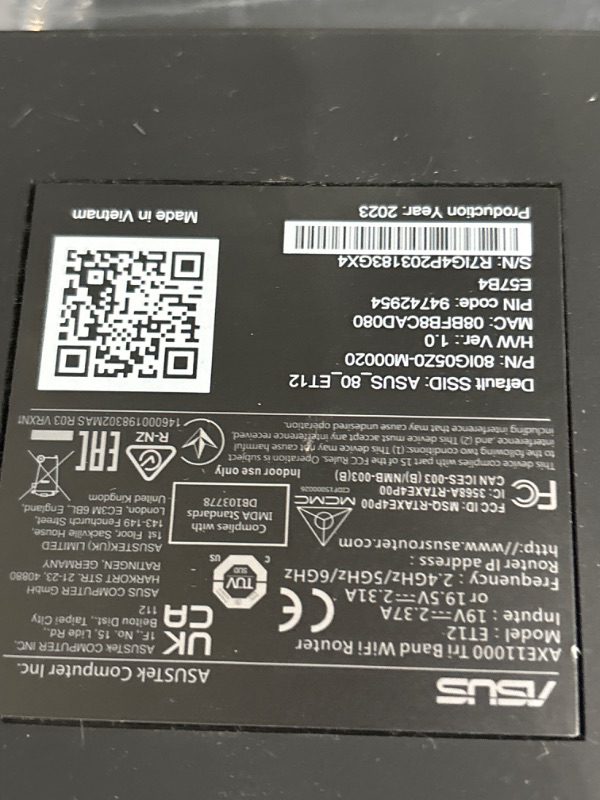 Photo 3 of ASUS ZenWiFi Pro ET12 AXE11000 Tri-Band WiFi 6E Mesh System (2 pack), Coverage up to 6000 sq ft, Subscription-free Network Security, Advanced Parental Controls, Instant Guard, VPN, Dual 2.5G Ports 2PK WiFi 6E | 11000Mbps