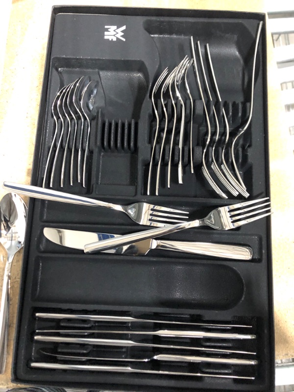 Photo 3 of ***SEE NOTES*** WMF Palma 1272916040 30-Piece Cutlery Set Basic