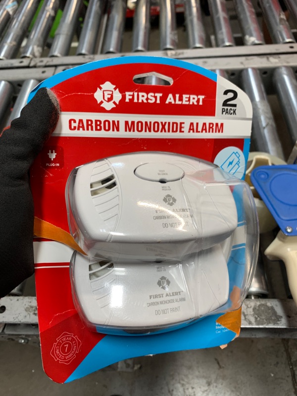 Photo 2 of First Alert Plug-In w/Battery Back-up Electrochemical Carbon Monoxide Detector