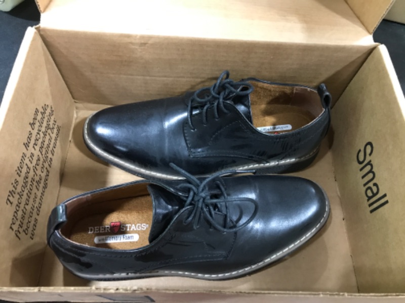 Photo 2 of Deer Stags Boy's Oxford SIZE 5 
