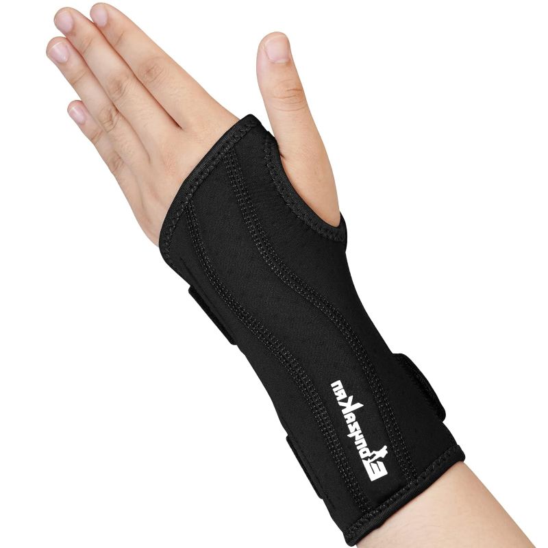 Photo 1 of EDNYZAKRN Wrist Brace for Carpal Tunnel Syndrome, Wrist Splint for Day and Night Support, Hand Brace for Arthritis, Tendonitis, Sprains, Pain Relief, Metal Wrist Stabilizer for Men and Women 