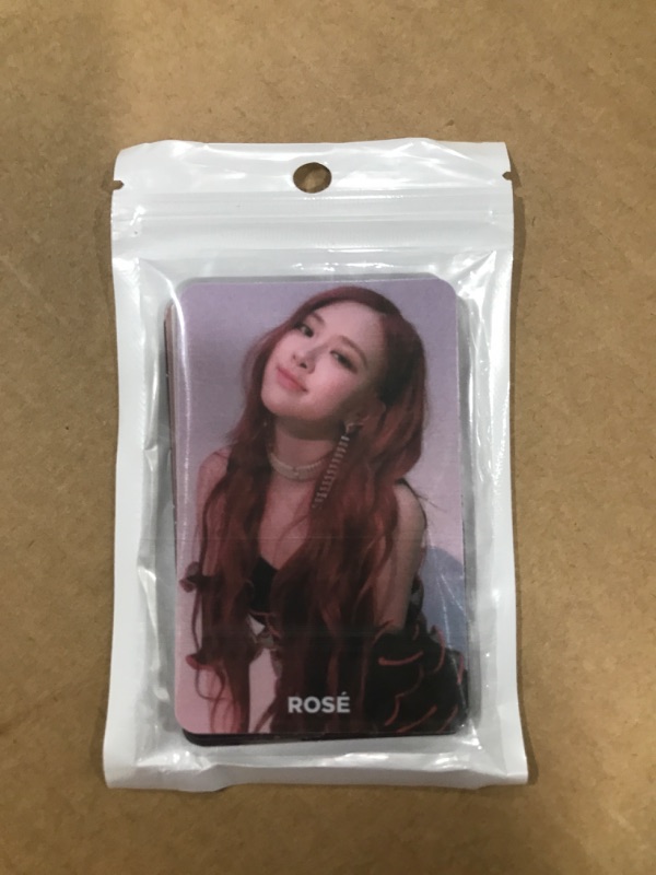 Photo 2 of 16Pcs Kpop Blackpink SQUARE UP Photo Card Poster Lomo Cards Set LISA JISOO New Mini 1st Album HD Autographed Photocard