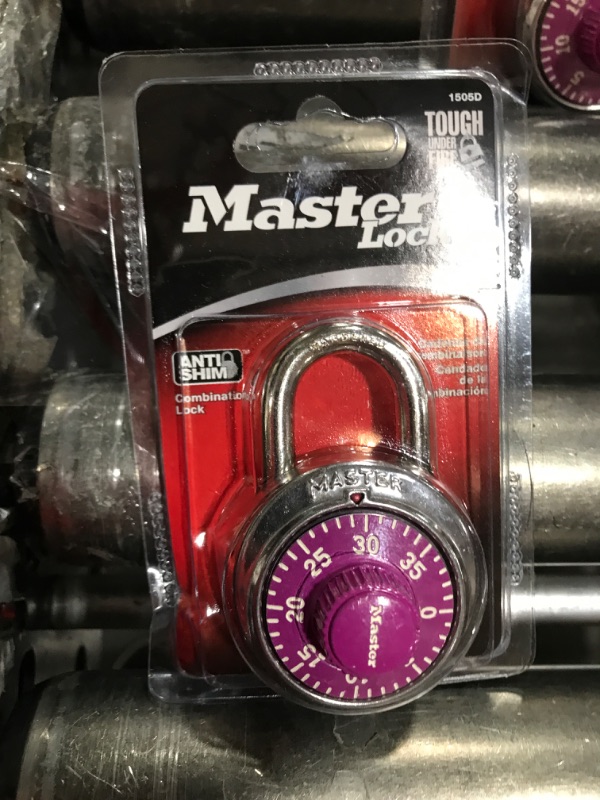 Photo 2 of Master Lock 1505D Locker Lock Combination Padlock