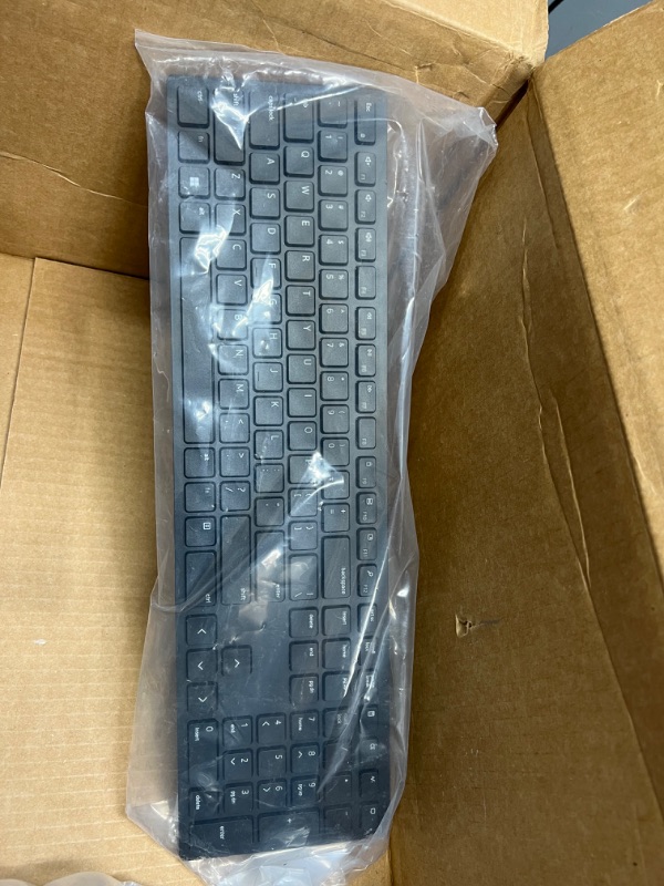Photo 1 of Dell OptiPlex 7460 All in One PC FHD 1920 x 1080 Desktop Computer, Intel Core i7-8700 Processor | 16GB Ram, 512GB SSD | HDMI, Windows 11 (Renewed)