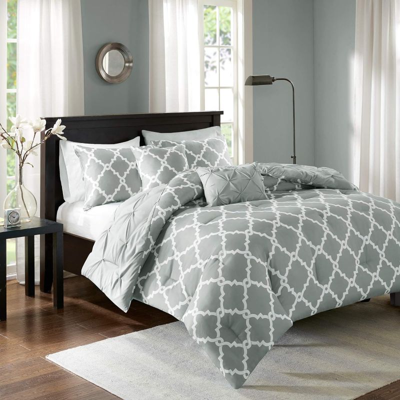 Photo 1 of Madison Park Essentials Kasey Cozy Comforter, Fretwork Design, All Season Bedding , King (104 in x 92 in), Diamond Grey Comforter 