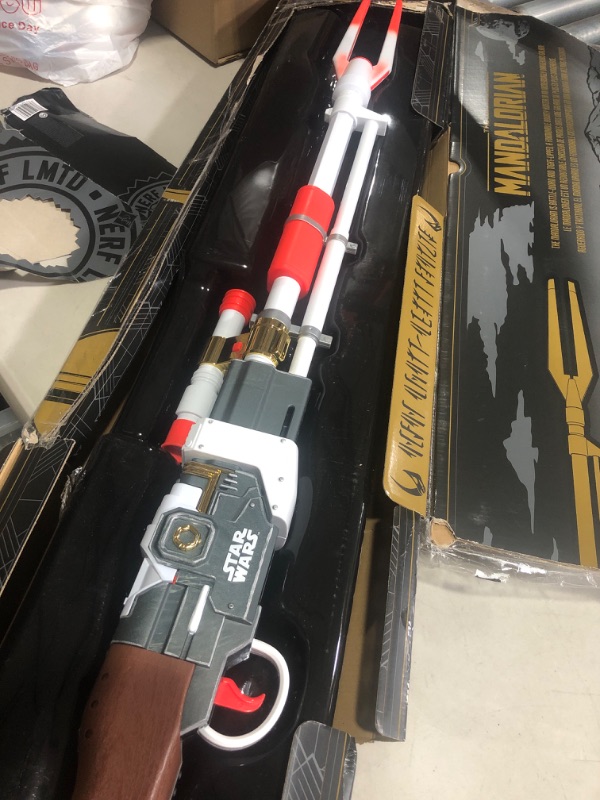 Photo 2 of NERF Star Wars Amban Phase-Pulse Blaster, The Mandalorian, Scope 