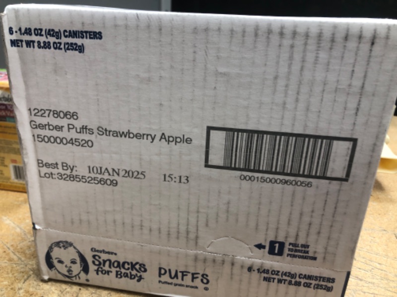 Photo 1 of bb: 01/10/2025
6 canisters of gerber baby snacks: strawberry apple