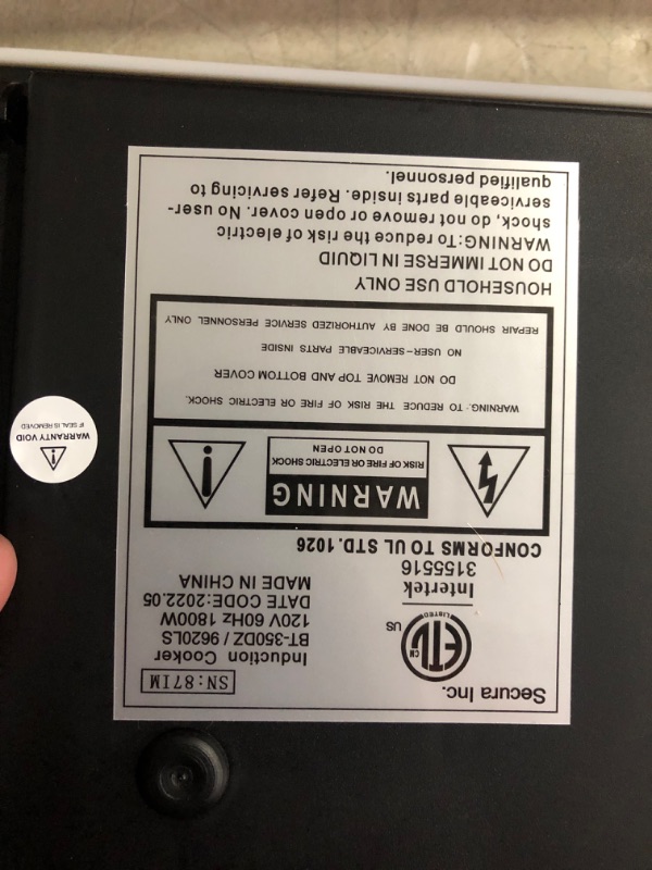 Photo 3 of ***USED - POWERS ON - UNABLE TO TEST FURTHER***
Duxtop LCD Portable Double Induction Cooktop 1800W Digital Electric Countertop Burner Sensor Touch Stove,9620LS/BT-350DZ & Stainless Steel Cookware Induction Ready Impact-bonded Technology Cooktop + Cookware