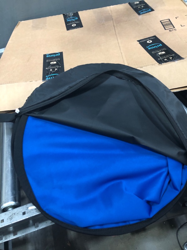 Photo 2 of Selens Collapsible Backdrop 59x39.3inches Pop Up Blue Grey Background with Carrying Bag for YouTube Streaming Photo Studio Product Photography, 2-in-1 Chromakey Blue Background Double Sided Panel 59x39.3inches Grey and Blue