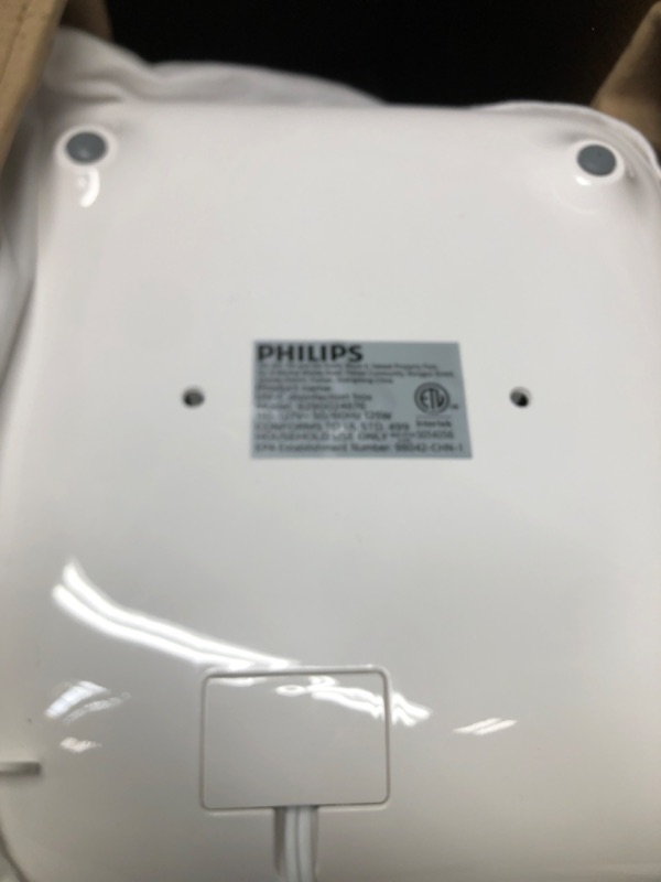 Photo 1 of Philips UV Light Sanitizer Box | Disinfect Everyday Items, Baby Products, Tablets in Minutes | Touch Control | Auto-Off Safety | ETL Listed & EPA Certified